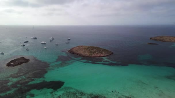 Drone Shora Dolů Pohled Pláž Formentera Ostrov Ibiza Španělsko Podzim2022 — Stock video