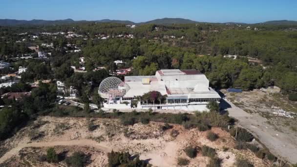 Wide Orbit Overview Drone Disco Club Privilege Party Island Ibiza — Vídeos de Stock