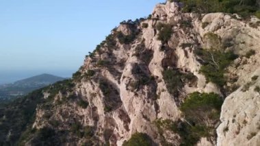 Panorama genel bakış İbiza Hike Adası Es Vedra, güneşli yaz günü 2022. Yüksek Kaliteli 4k Sinematik Görüntüler