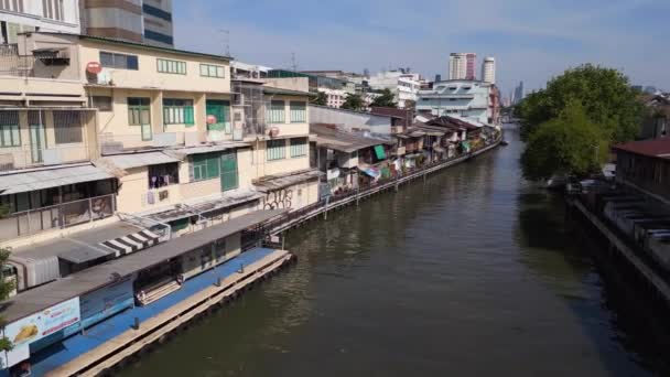 2022 Güneşli Bir Günde Bangkok Nehir Köprüsünün Üzerinden Uçun Yüksek — Stok video