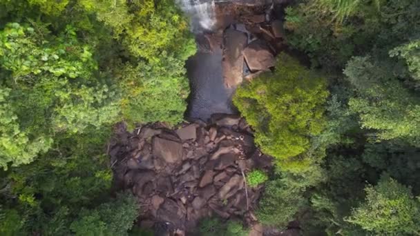 Vertikala Fåglar Ögonvy Drönare Huang Nam Khiao Vattenfall Djupt Djungeln — Stockvideo