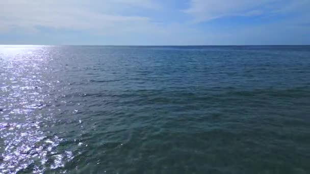 Fly Reverse Drone White Beach Koh Kood Island Thailand Día — Vídeo de stock