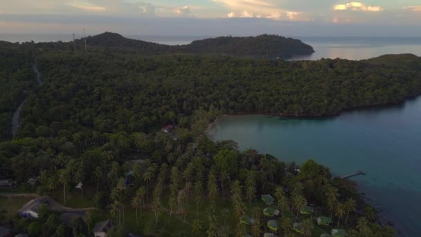 Panorama Overzicht Drone Aan Baai Kut Eiland Thailand Ochtend Zonsopgang — Stockvideo