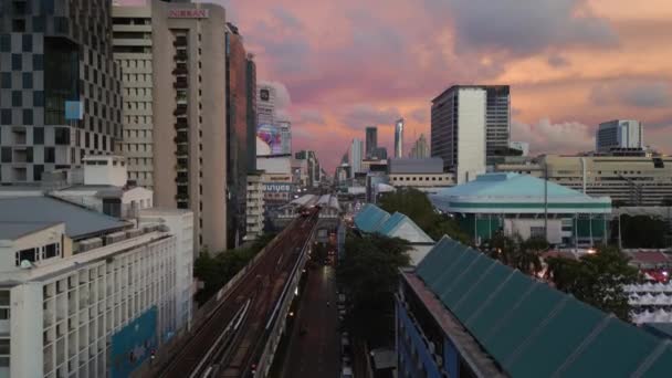 Descending Drone City District Siam Bangkok Thailand Sunset 2022 High — Stock Video
