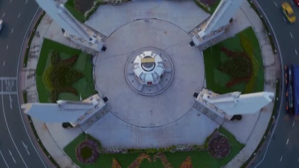 Drohne Von Oben Über Ansicht Demokratiedenkmal Abend Sonnenuntergang Bangkok Thailand — Stockvideo