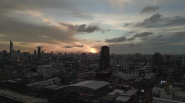 Tayland 2022 'deki panorama insansız hava aracı. Yüksek Kaliteli 4k Sinematik Görüntüler.