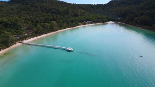 Overflight Fly Drone Koh Kood Island Bang Bao Beach Thailand — стокове відео