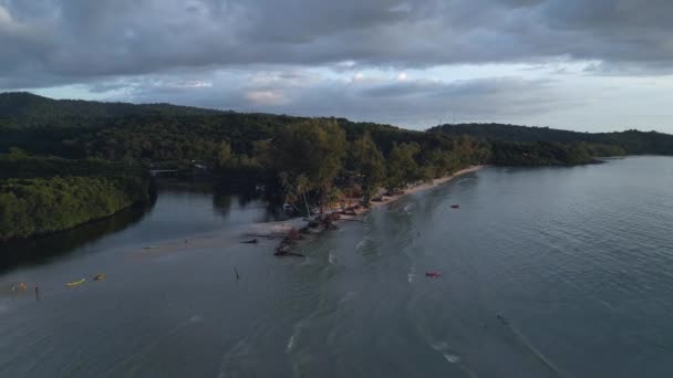 Pull Drone Cloudy Sunset Beach Island Koh Kood Ththailand 2022 — стоковое видео