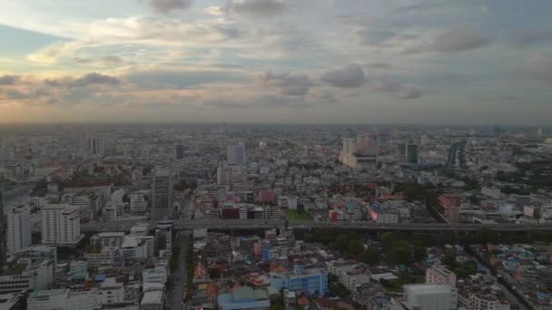 右ドローンへの回転バンコク市内エリアサイアム タイ2022 Uhdシネマティック映像 — ストック動画