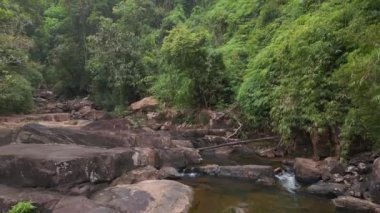 Koh Kood Adası 2022 'deki Thathand Ormanı Şelalesi Khlong Yai Kee Gölü..