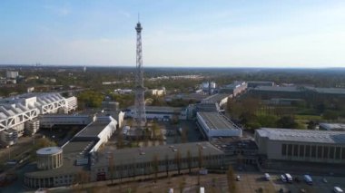 Berlin City Radyo Kulesi funkturm ve sergi merkezi buz. Hız rampası Hiperlapse hızlandırılmış zaman aşımı 4k uhd sinematik görüntüler.
