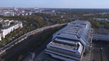 Berlin City Radyo Kulesi funkturm ve sergi merkezi buz. 4k uhd sinematik çekim.
