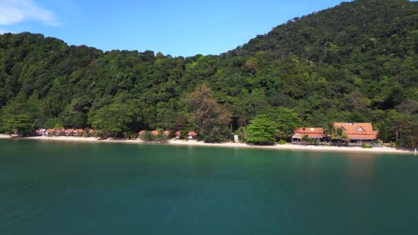 Kabiny Džungli Písečné Pláži Ostrov Koh Chang Thailand 2022 Panorama — Stock video
