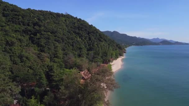 Cabanas Selva Praia Areia Ilha Koh Chang Tailandesa 2022 Voar — Vídeo de Stock