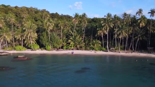 Noi Bay Kut Laguneninsel Thailand Boom Gleitet Nach Rechts Drohne — Stockvideo