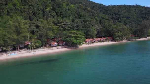 Cabine Nella Giungla Sulla Spiaggia Sabbiosa Isola Koh Chang Thailandia — Video Stock