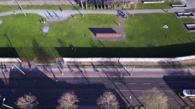 Berlin Duvarı Anıt Sınır Bölgesi, Şehir Bölgesi Mitte, Almanya İlkbaharı 2023 İHA..