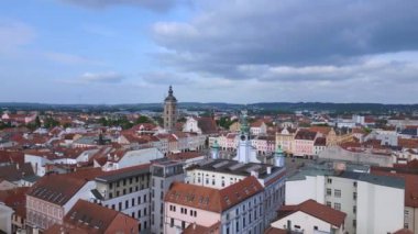 Budweis Budejovice Çek Cumhuriyeti 'nin eski bir kasabası, 2023 yazında, hız rampası Hiperlapse zaman aşımı yüksek kalite 4K görüntü.. 