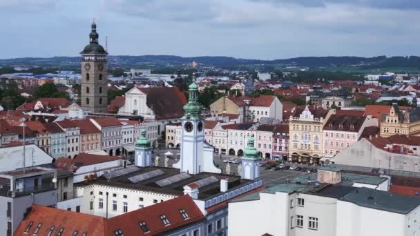 Старый Город Будейовице Чехии Лето 2022 Года Летают Реверсивные Дроны — стоковое видео