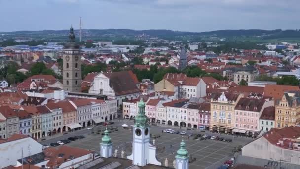 Старый Город Будейовице Чехии Лето 2022 Года Спускающийся Дрон Высококачественный — стоковое видео