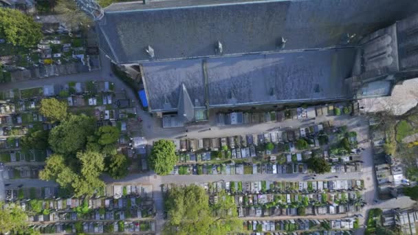 Prag Çech Cumhuriyeti Lkbaharı Ndaki Kilise Mezarlığı Basilica Katedrali Dikey — Stok video