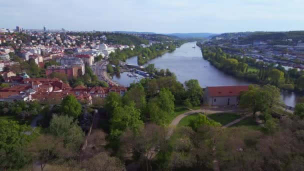 Prag Çech Cumhuriyeti Ndeki Kilise Mezarlığı Basilika Katedrali 2023 Baharı — Stok video