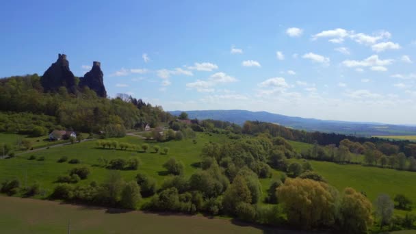 Ruïne Van Trosky Castle Rotsen Heuvel Boheemse Paradijs Tsjechische Republiek — Stockvideo
