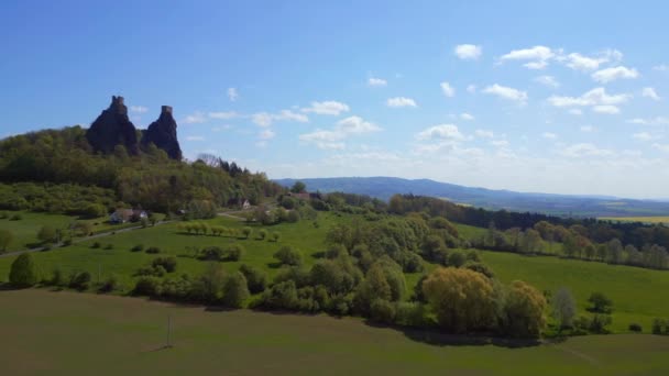 Ruina Del Castillo Trosky Colina Rocas Paraíso Bohemio República Checa — Vídeos de Stock
