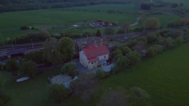 Bauernhaus Dörfliche Felder Tschechische Republik Sonnenuntergang Frühling 2023 Panorama Overview — Stockvideo