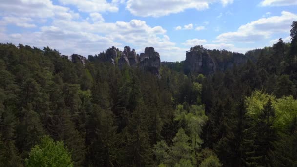 Cygański Raj Wzgórze Las Skały Czechy Republika Wiosna 2023 Rotacja — Wideo stockowe