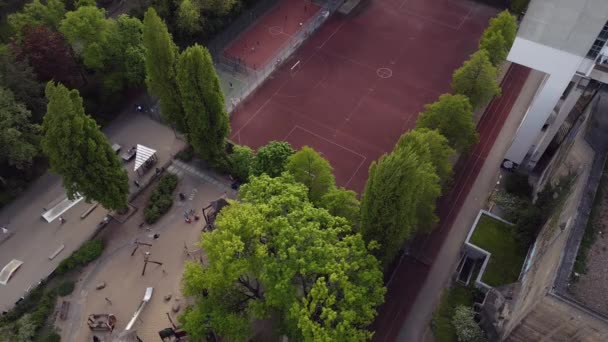 ベルリン第二次世界大戦のバンカーアパート City District Shoeneberg Germany Spring 2023 Drone Top View — ストック動画