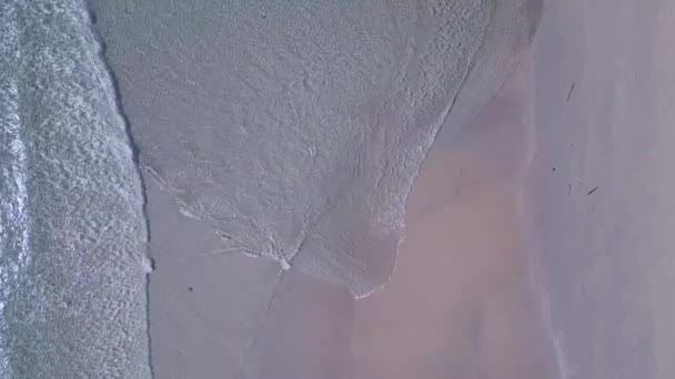 奥贾克湾海滨泻湖 位于泰国海天天堂 2022年夏 垂直鸟瞰无人驾驶飞机4K Uhd电影胶片 — 图库视频影像