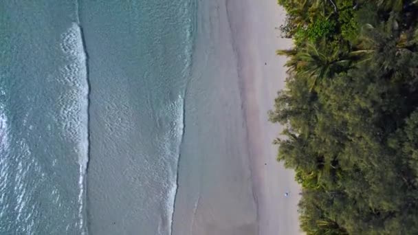 奥贾克湾海滨泻湖 位于泰国海天天堂 2022年夏 垂直鸟瞰无人驾驶飞机4K Uhd电影胶片 — 图库视频影像