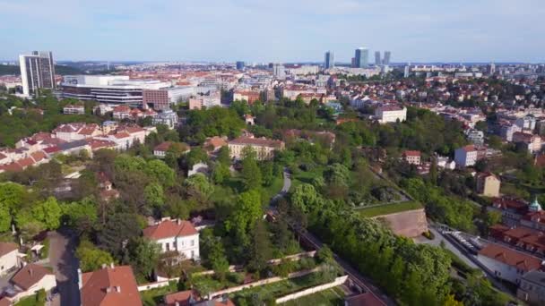 2018 City Prague Hill Czech Republic Spring 2023 Overflying Drone — 비디오