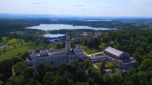 Hluboka Nad Vltavou Είναι Ένα Παραμύθι Λευκό Κάστρο Στην Τσεχική — Αρχείο Βίντεο