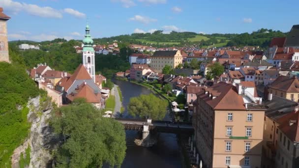 Miasto Krumlov Cesky Zamek Wzgórzu Rzeka Moldowa Zamek Czechach Południowych — Wideo stockowe