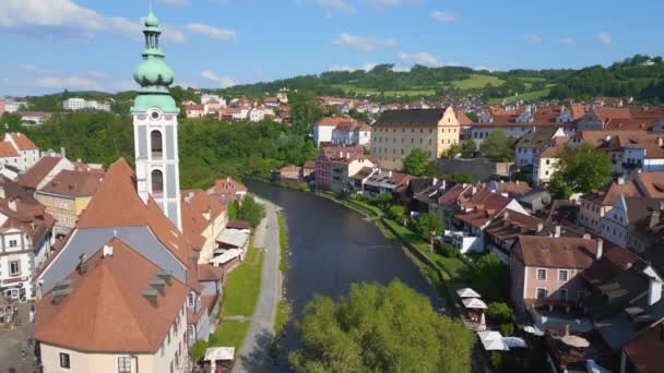 Miasto Krumlov Cesky Zamek Wzgórzu Rzeka Moldova Zamek Czechach Południowych — Wideo stockowe