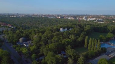 Berlin Şehri Astronomi Gözlemevi, Almanya, 2023 yazı, İHA 4K 'dan iniyor..