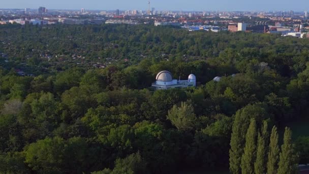 Observatorio Astronómico Ciudad Berlín Alemania Europa Día Verano 2023 Dron — Vídeos de Stock