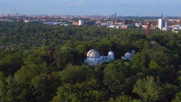 Berlim Cidade Observatório Astronômico Alemanha Europa Dia Verão 2023 Voar — Vídeo de Stock