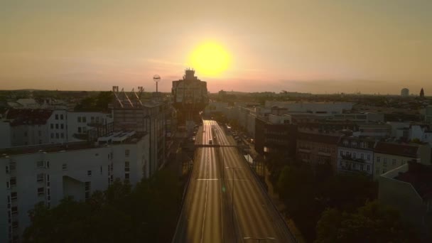 Sol Puesta Del Sol Berlín Ciudad Autopista Puente Autopista Urbana — Vídeos de Stock