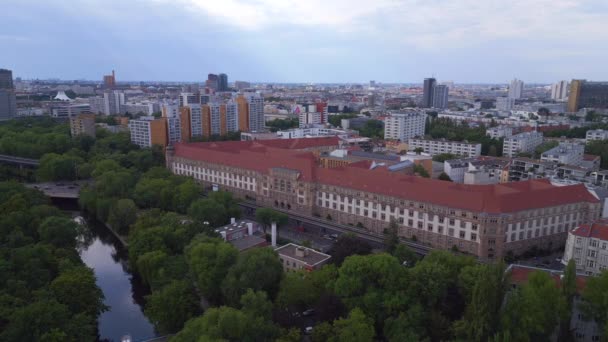 Oficina Alemana Patentes Ciudad Berlín Alemania Verano 2023 Volar Dron — Vídeos de Stock