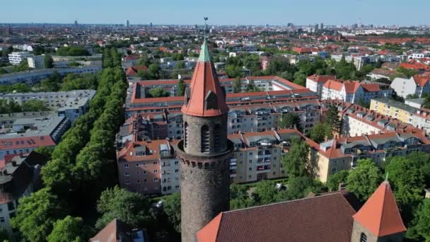 Bell Tower Brick Lukas Church City Berlin Steglitz Alemanha Dia — Vídeo de Stock
