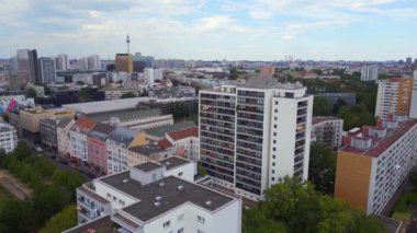 Getto Binası Mehringplatz şehri Berlin, Almanya Yaz Günü 2023. 4K SinemaComment.