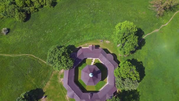 Chapel Mountain Hill Krumlov Czech Republic Summer 2023 Tilt Drone — ストック動画