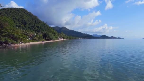 Bungalow Resort Beach Chang Hilly Island Thailandia 2022 Sorvolo Drone — Video Stock