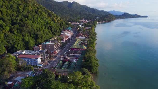 Chang Village Huts Resort Beach Hotel Mountainous Island Thailandia 2022 — Video Stock