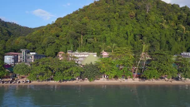 Chang Village Huts Resort Beach Hotel Mountainous Island Thailand 2022 — Stock Video