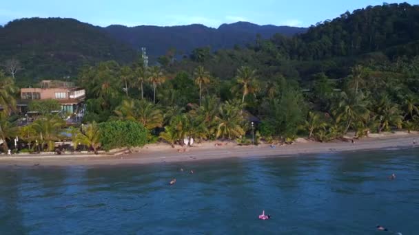 Тайский Остров Чанг Koh Chang Bee Beach Вечерний Обзор Орбиты — стоковое видео