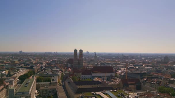 Munich Torres Frauenkirche Iglesia Ciudad Vieja Alemania Bávaro Verano Cielo — Vídeo de stock